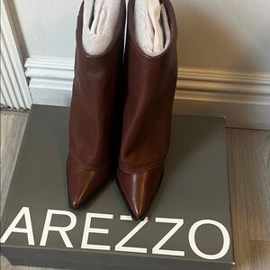 Arezzo Women's Chic Brown Heeled Boots